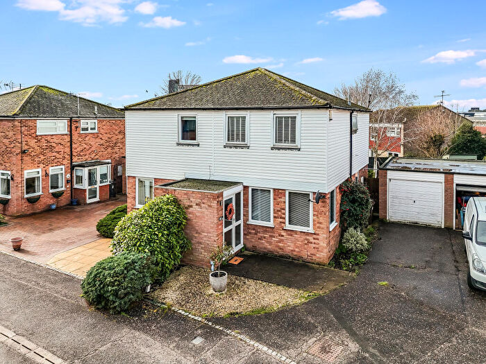 2 Bedroom Semi Detached House For Sale In Turkey Oaks, Chelmsford, CM1