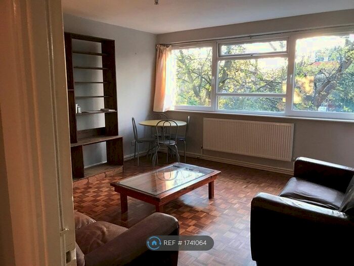 2 Bedroom Flat To Rent In Kings Ave, London, SW4