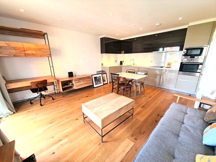 1 Bedroom Flat To Rent In Rathborne Market, London, E16
