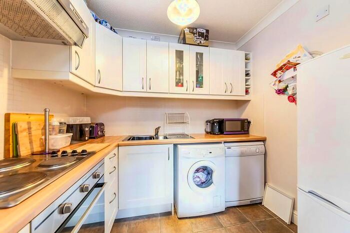 2 Bedroom Flat To Rent In Blacksmiths Row, High Street, Markyate, St.Albans, AL3
