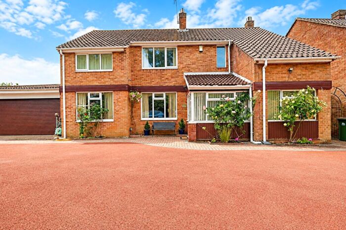 6 Bedroom Detached House For Sale In Southampton, SO19