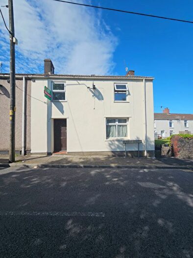 3 Bedroom End Of Terrace House To Rent In Regent Street, Aberdare, CF44