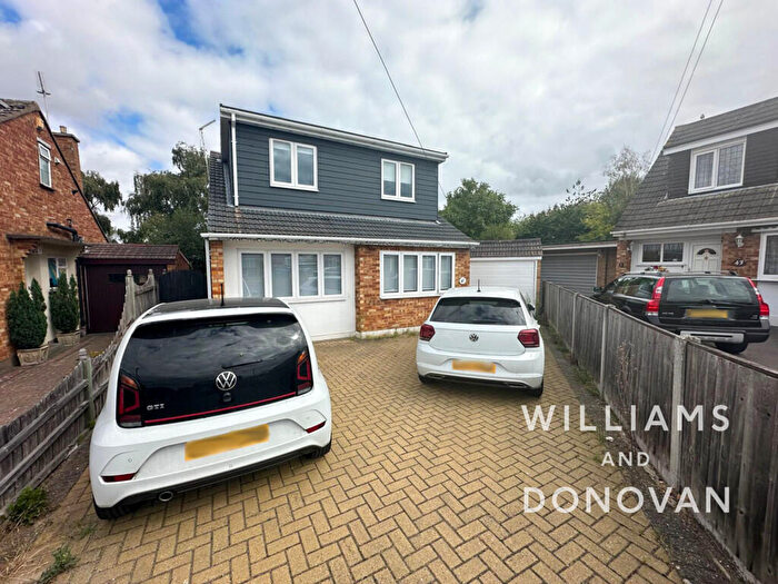 5 Bedroom Chalet To Rent In Cedar Drive, Hullbridge, SS5