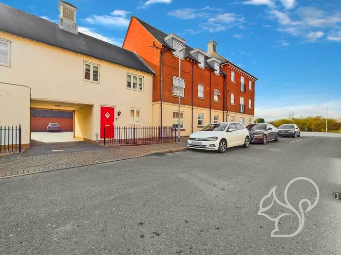 2 Bedroom Flat To Rent In Chariot Drive, Colchester, CO2