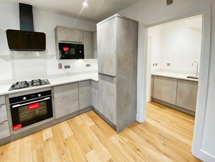 2 Bedroom End Of Terrace House For Sale In Bridge Road, Nottingham, NG8