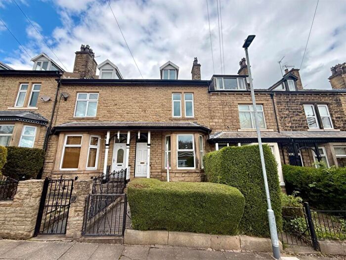 4 Bedroom Terraced House For Sale In Hall Royd, Shipley, BD18