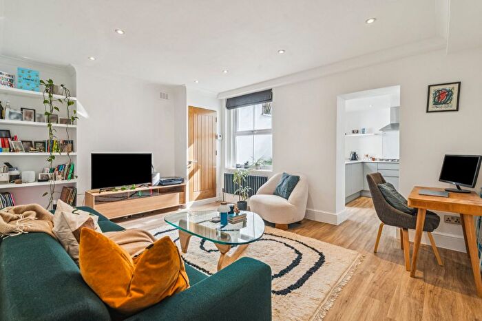 1 Bedroom Flat For Sale In - East Hill, Wandsworth, SW18