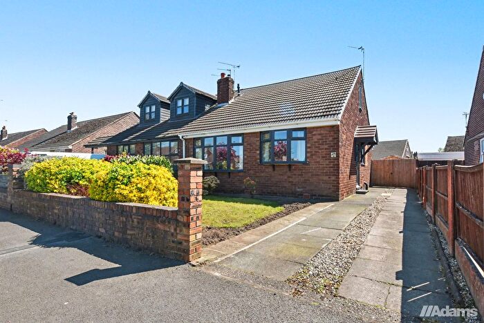 3 Bedroom Semi-Detached Bungalow For Sale In Gainsborough Road, Warrington, WA4