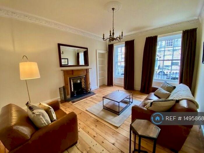 1 Bedroom Flat To Rent In Gfr Cumberland Street, Edinburgh, EH3