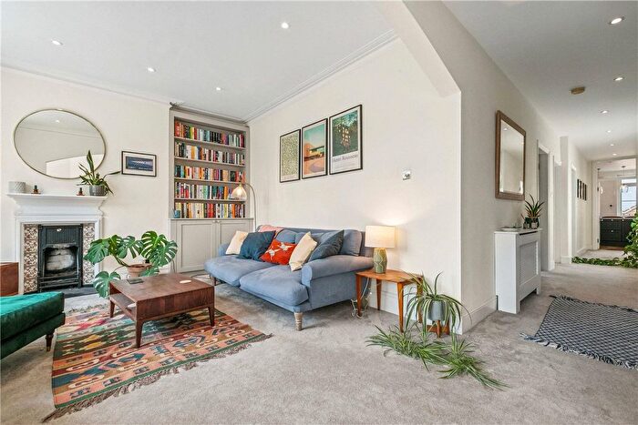 2 Bedroom Flat For Sale In Bishops Mansions, Stevenage Road, London, SW6