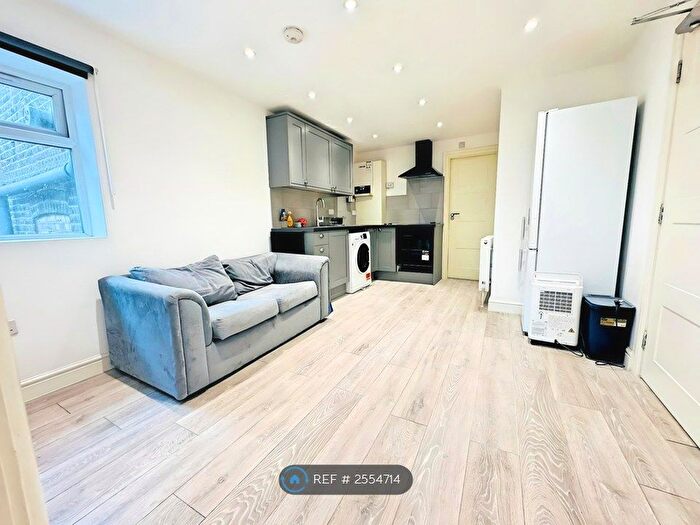 1 Bedroom Flat To Rent In London, London, W5