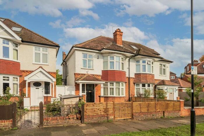 3 Bedroom Property To Rent In Lawford Road, London, W4