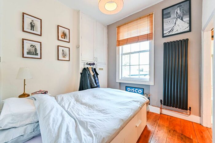 1 Bedroom Flat To Rent In St Peters Street, Angel, London, N1