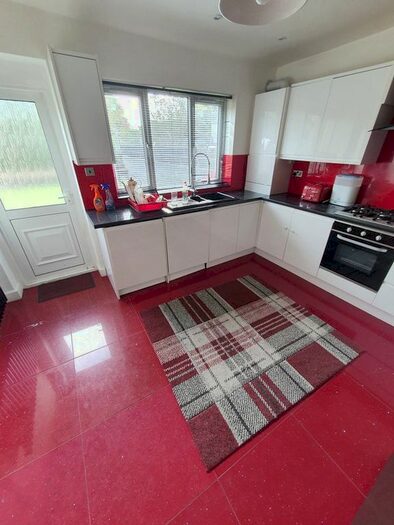 7 Bedroom Terraced House To Rent In Margery Park Grove, London E7