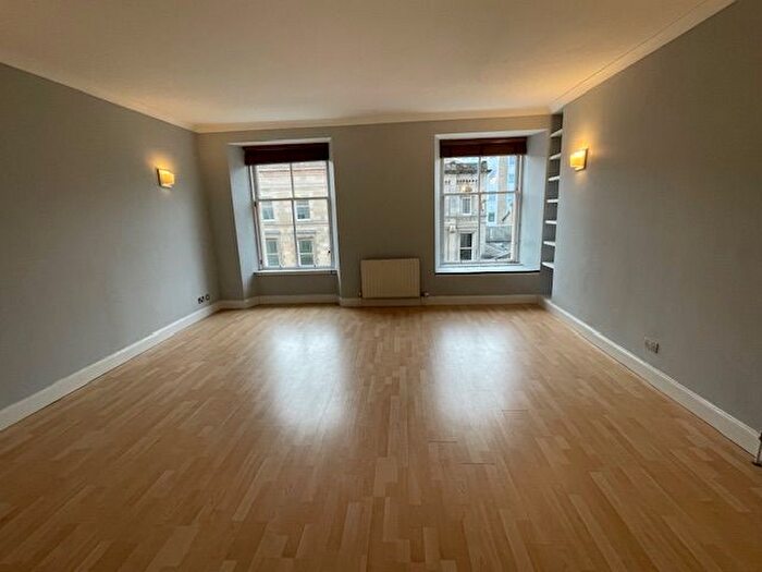 2 Bedroom Flat To Rent In Bath Street, City Centre, Glasgow, G2