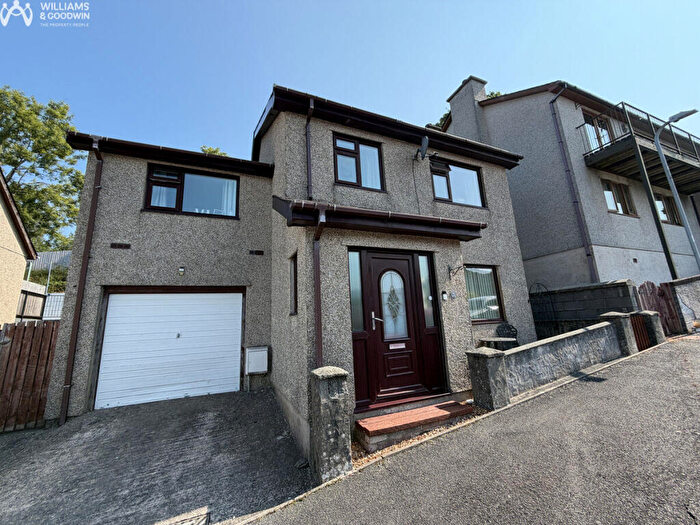 4 Bedroom Detached House For Sale In Bryn Caseg, Bethesda, Gwynedd, LL57