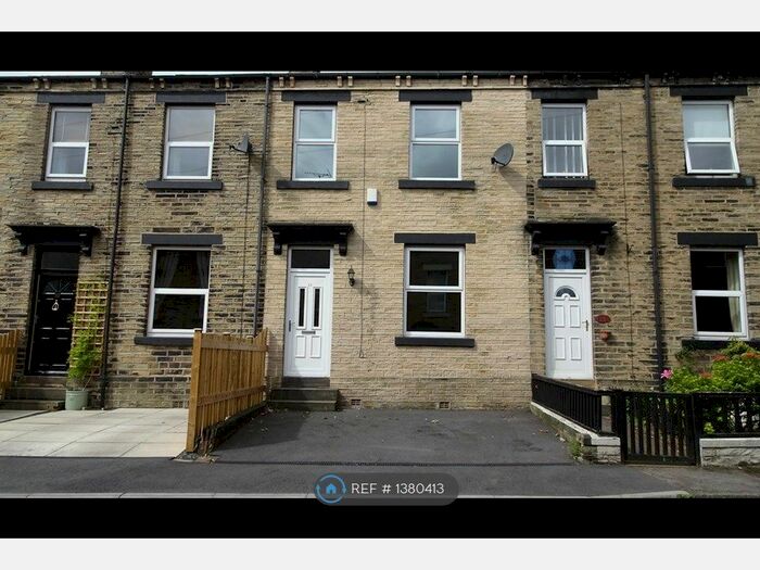 3 Bedroom Terraced House To Rent In Prospect Terrace, Cleckheaton, BD19