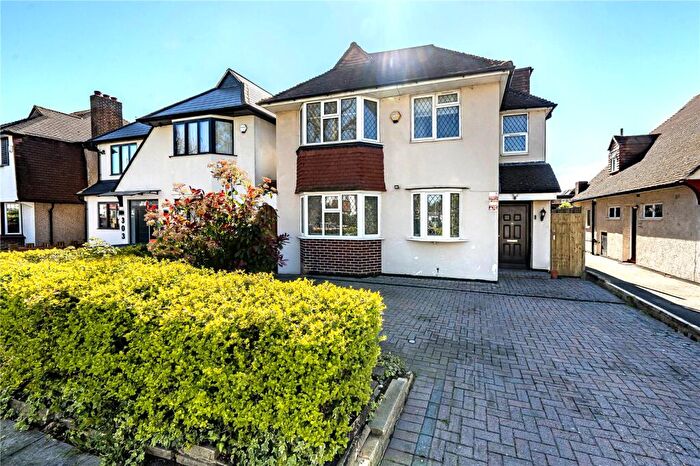 5 Bedroom Link Detached House For Sale In South Lane, New Malden, KT3