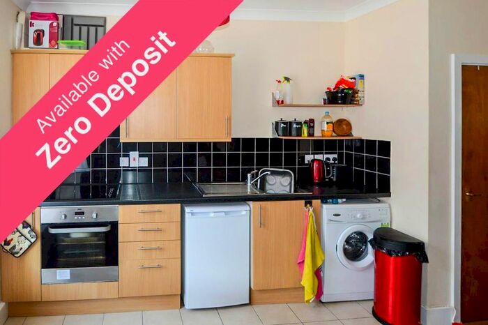 1 Bedroom Flat To Rent In High Street, Gillingham, ME7