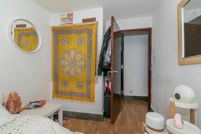 3 Bedroom Maisonette To Rent In Gresham Road, London, SW9