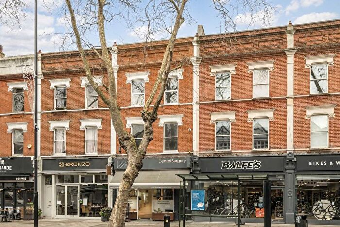 2 Bedroom Flat To Rent In Chiswick High Road, London, W4