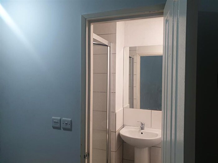Studio To Rent In Alexandra Road, Torquay, TQ1