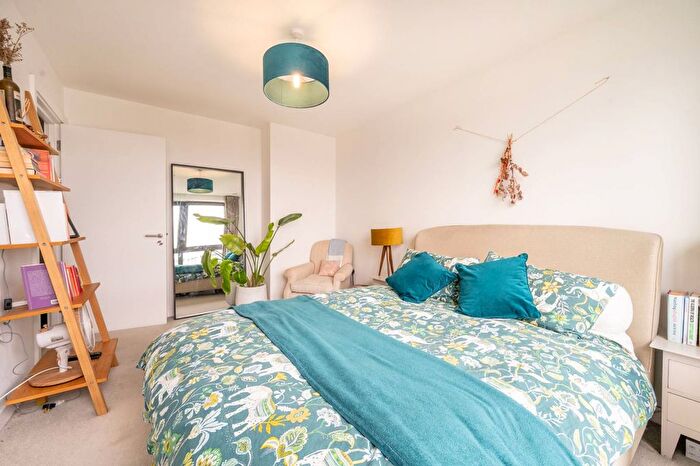 2 Bedroom Flat To Rent In Tayberry House, Stratford, London, E20