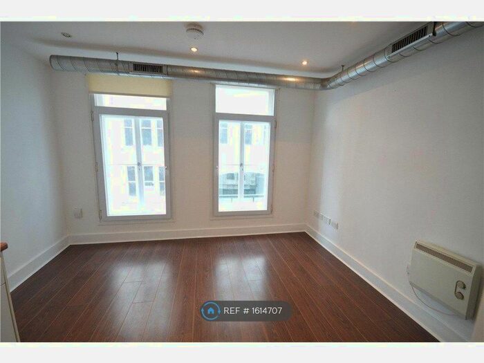 2 Bedroom Flat To Rent In The Guildhall Tavern, Cardiff, CF10