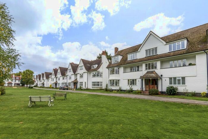 2 Bedroom Apartment To Rent In Gresham House, Watts Road, Thames Ditton, KT7