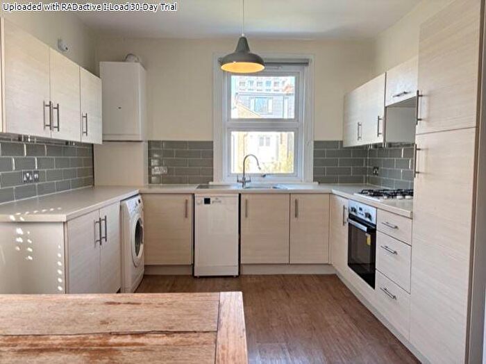 2 Bedroom Flat To Rent In Third Avenue, London, E17