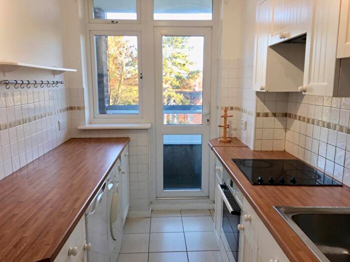 2 Bedroom Flat To Rent In Warwick Crest, Arthur Road, Edgbaston, B15