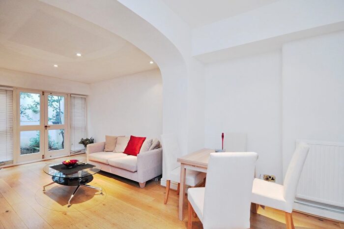 2 Bedroom Flat To Rent In Onslow Gardens, London, SW7