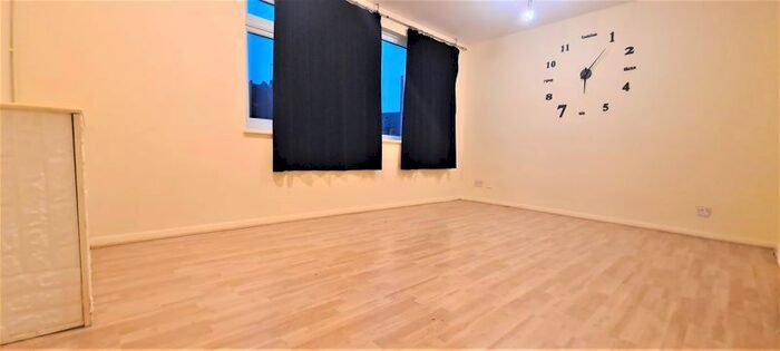 2 Bedroom Flat To Rent In Alston Road, Barnet, EN5