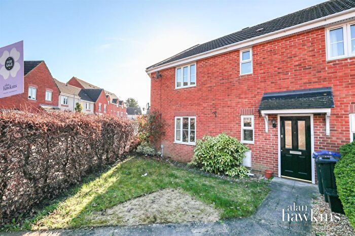 3 Bedroom Terraced House For Sale In Sprats Barn Crescent, Royal Wootton Bassett, SN4
