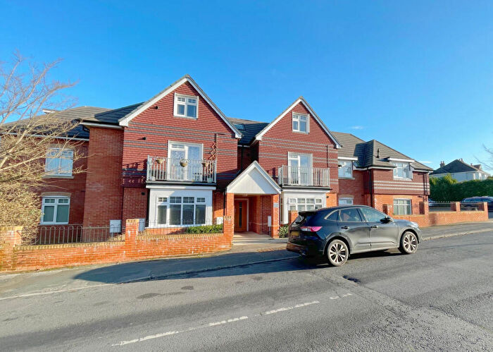 1 Bedroom Apartment For Sale In , Bournemouth, BH11