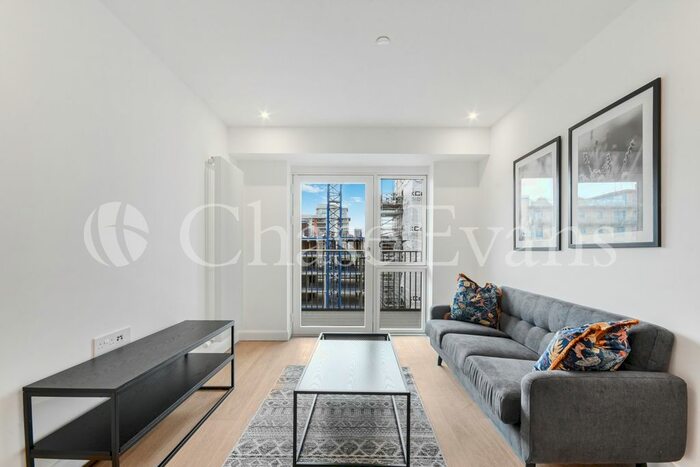 1 Bedroom Flat To Rent In Western Gateway, Royal Eden Docks, London, E16