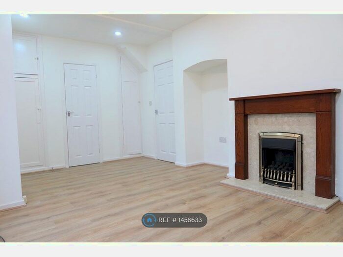 3 Bedroom Terraced House To Rent In Princess Road, Atherstone, CV9