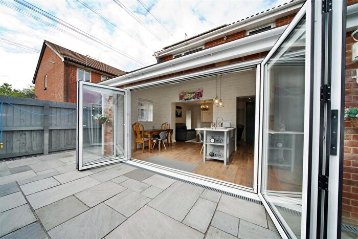 1 Bedroom Terraced House For Sale In The Woodpeckers, Weymouth, DT3