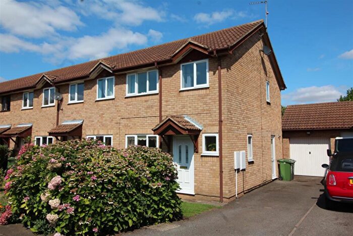 3 Bedroom End Of Terrace House For Sale In Bowness Way, Gunthorpe, PE4