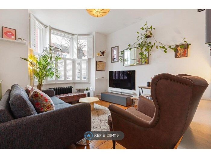 2 Bedroom Flat To Rent In Springfield Road, London, N15
