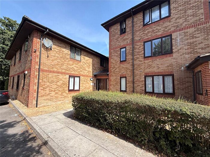 1 Bedroom Flat To Rent In Kern Close, SO16