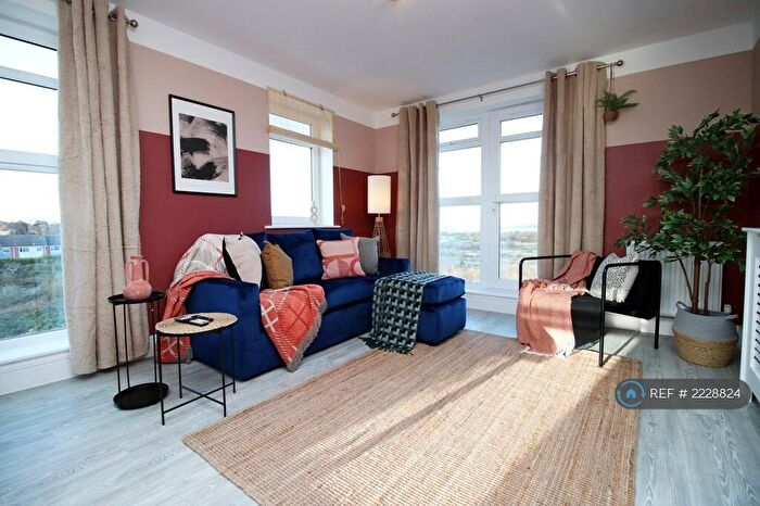 2 Bedroom Flat To Rent In Jefferson Avenue, Poole, BH15