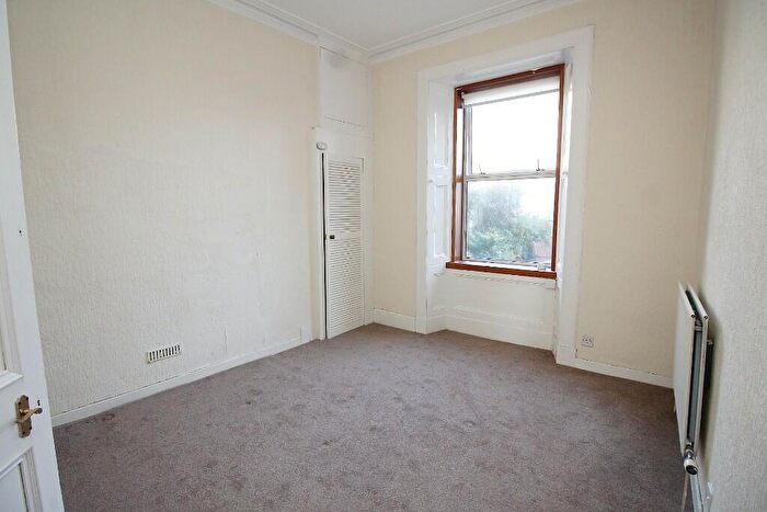 2 Bedroom Flat For Sale In East Clyde Street, Helensburgh, G84