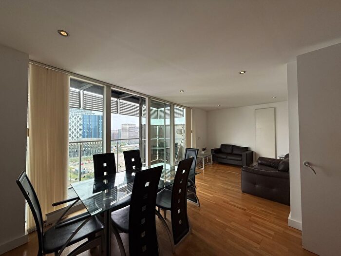 2 Bedroom Flat To Rent In Nv Building, The Quays, Salford Quays, M50