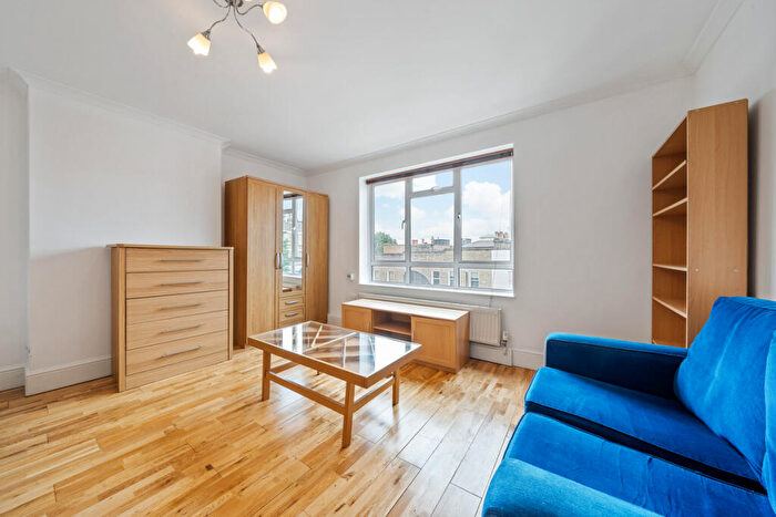 2 Bedroom Flat To Rent In St. John's Way, London, N19