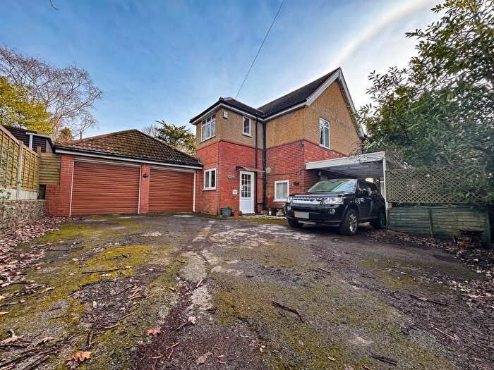 4 Bedroom Detached House For Sale In Highland Road, Wimborne, BH21