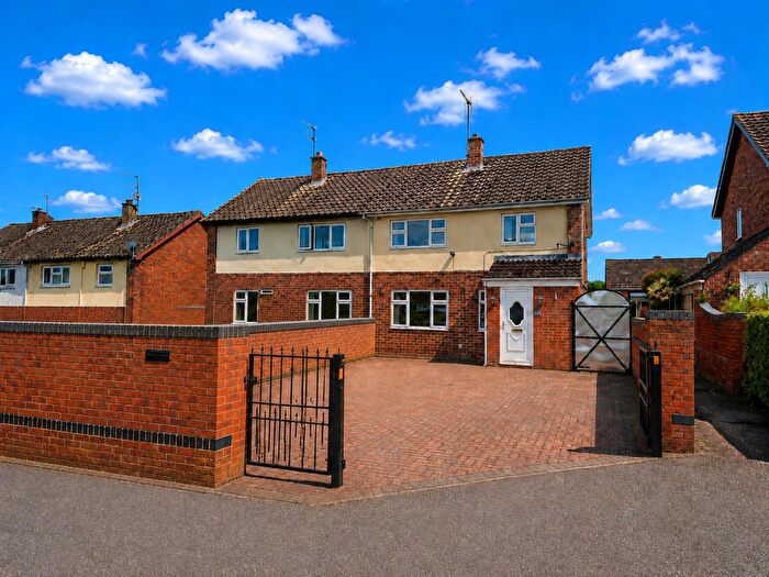 3 Bedroom Semi-Detached House For Sale In Hillboro Rise, Kinver, Stourbridge, DY7