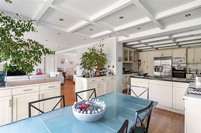 5 Bedroom Detached House For Sale In Chatsworth Road, London, W5