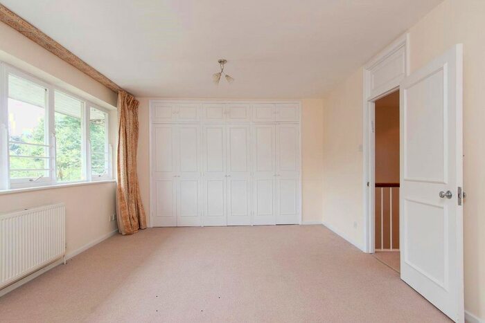 5 Bedroom Semi-Detached House To Rent In Queensmead, St. John's Wood Park, NW8