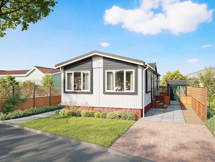 2 Bedroom Mobile/park Home For Sale In Whitehill Park, Whitehill, Bordon, GU35